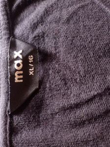 MAX Brand Cute Top