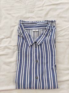 Women&#39;s Striped Shirt