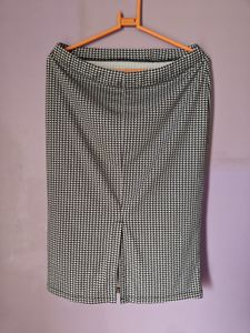 Houndstooth Pencil Skirt