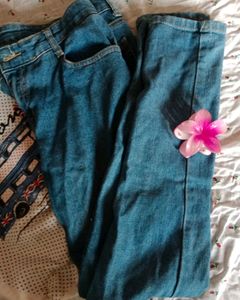 Max Blue Jeans