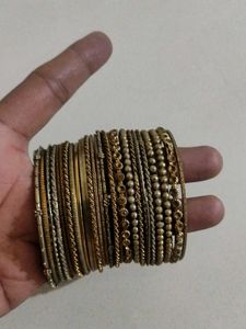 Vintage Gold Tone Bangle Set