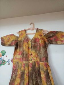 Yellow &amp; Floral Embellished Salwar Suit