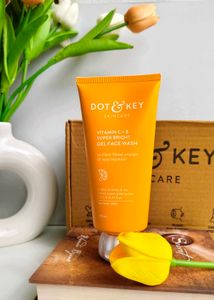 Dot &amp; Key Vitamin C Face Wash