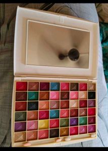 BELLA KEEN Eyeshadow Palette