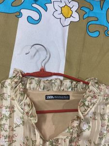 Zara Fit &amp;Flaral  Dress