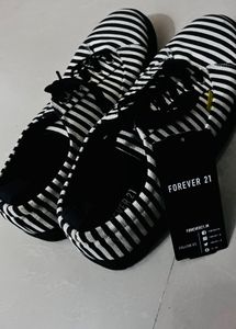 Forever 21 men’s sneakers