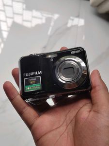 Selling Fujifilm Finepix AV110 Digicam