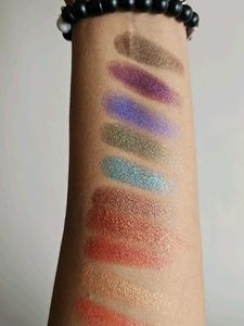 glitter galaxy eyeshadow palette