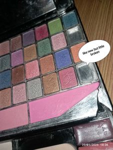 Eyeshadow &amp; Compact Palette