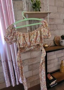Sale ❗️Only 360Rs❗️ Floral Crop-top FROM URBA
