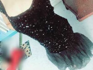 FISH CUT GOWN 🌷WITH GLOVES 🧤