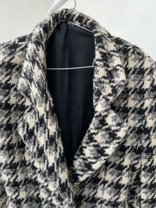 Woollen Blazer - Chic &amp; Stylish