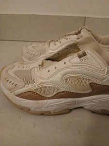 Red Tape Flow Plus Memory Foam Sports Shoes