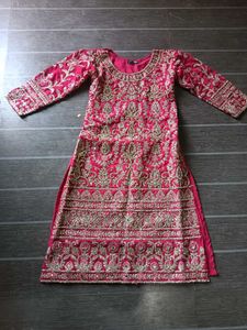 Elegant Pink Embroidered Kurta