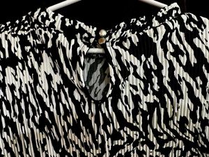 Black &amp; White Print Top