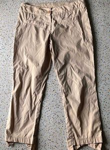 Beige Capri Pants 30-32