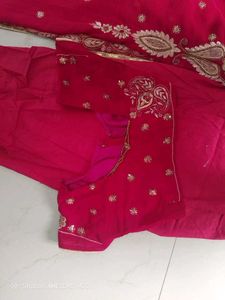 Red &amp; Gold Embroidered Saree Set  Maching Earing🥰