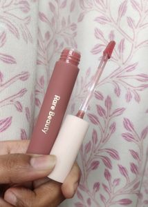 Rare Beauty Lip Souffle In Courage