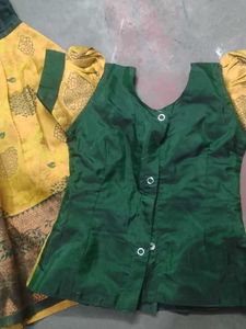 Beautiful Pattupavadai