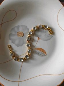 🆕 Gold &amp; Crystal Bracelet