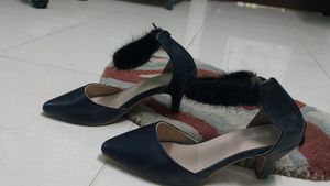 Black Heels by Ginger (SALE 🚨🎁)
