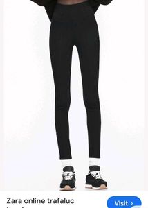 Zara Solid Black Jeggings.