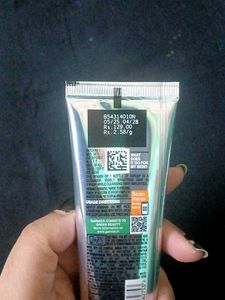 Garnier Vitamin C Serum Cleanser