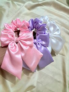Bow Scrunchie 🌸