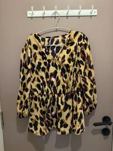 Leopard Print V-Neck Blouse