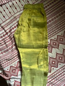 Green Kurta Set And Shawl ✨