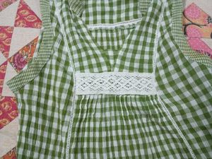 Bossini Green Checkered Top