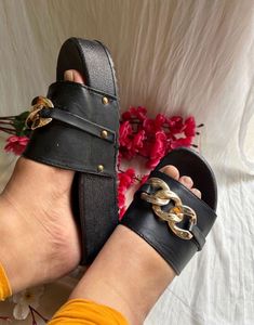 Flats And Sandals Black New