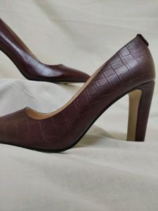 Celeste Maroon Heels