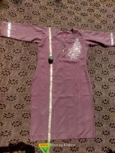 A Beautify Kurti With Beeds Work Design