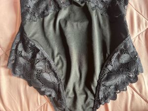 Midnight Black Lace Bodysuit 🖤🪩