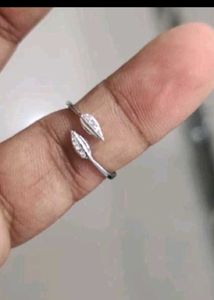 925 Sterling Leaf Design Ring With Hallmark
