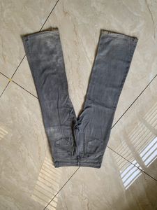 Grey Colour Straight Fit Jeans