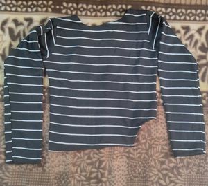 Black Crop Sweater
