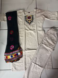 Embroidered Kurta Set