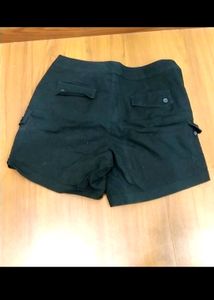 Black Cargo Type Shorts 🩳