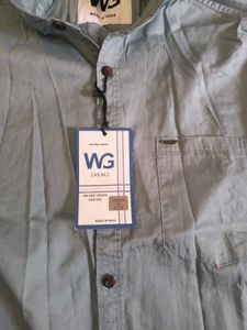 Men&#39;s Casual Shirt