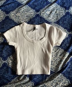 H&M White Fitted Crop Top