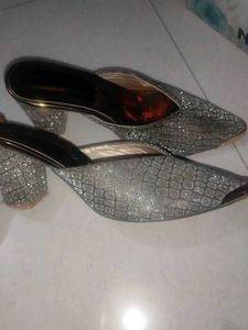 Part Wear Heels