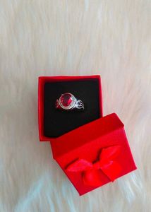 92.5 Hallmarked Red Gemstone Ring