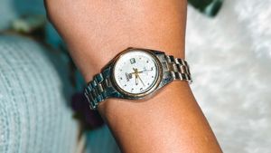 Vintage Two-Tone Seiko Watch