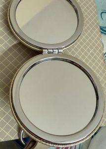 compact mirror