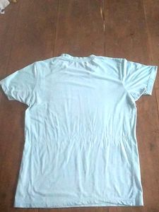 T- Shirt