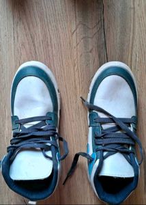 COMBO of 2,hopscotch and other Shoes 10 To 11 Year