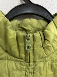 UNIQLO Lightweight Puffer Vest - Olive Green