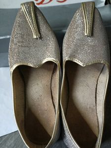 Shoe